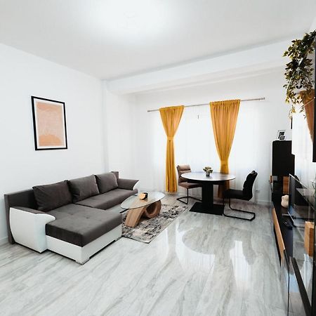 Cozy Aparthotel - Central City Suceava Exterior foto