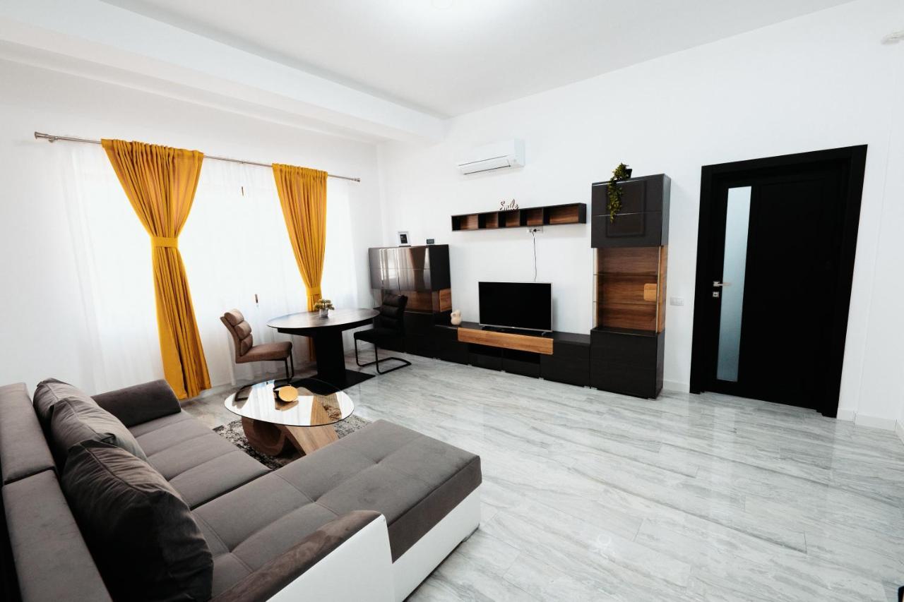 Cozy Aparthotel - Central City Suceava Exterior foto